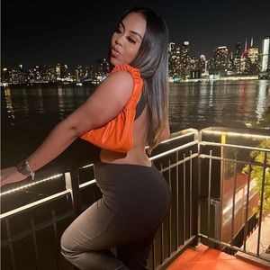 Meet your Posher, Elison